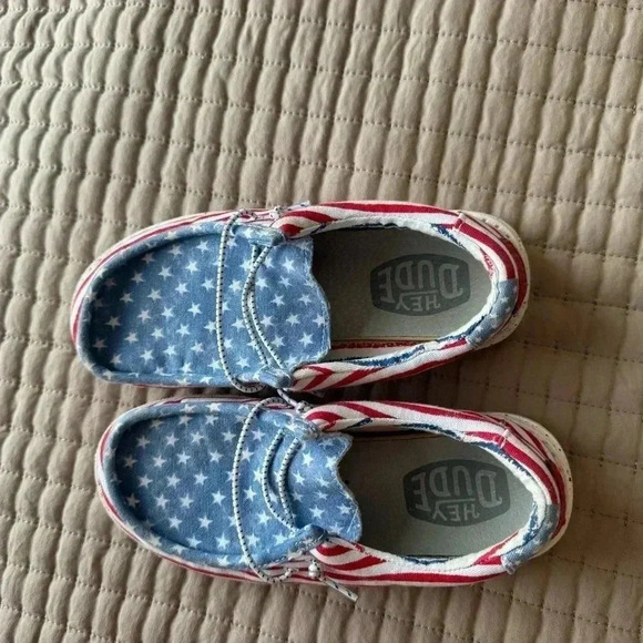 HEY DUDE WALLY YOUTH PATRIOTIC‎ YOUTH SHOES SIZE Y2-L3 EUC SUPER COOL SHOES - Picture 5 of 16